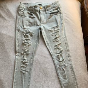 AMERICAN EAGLE😍 RIPPED JEANS